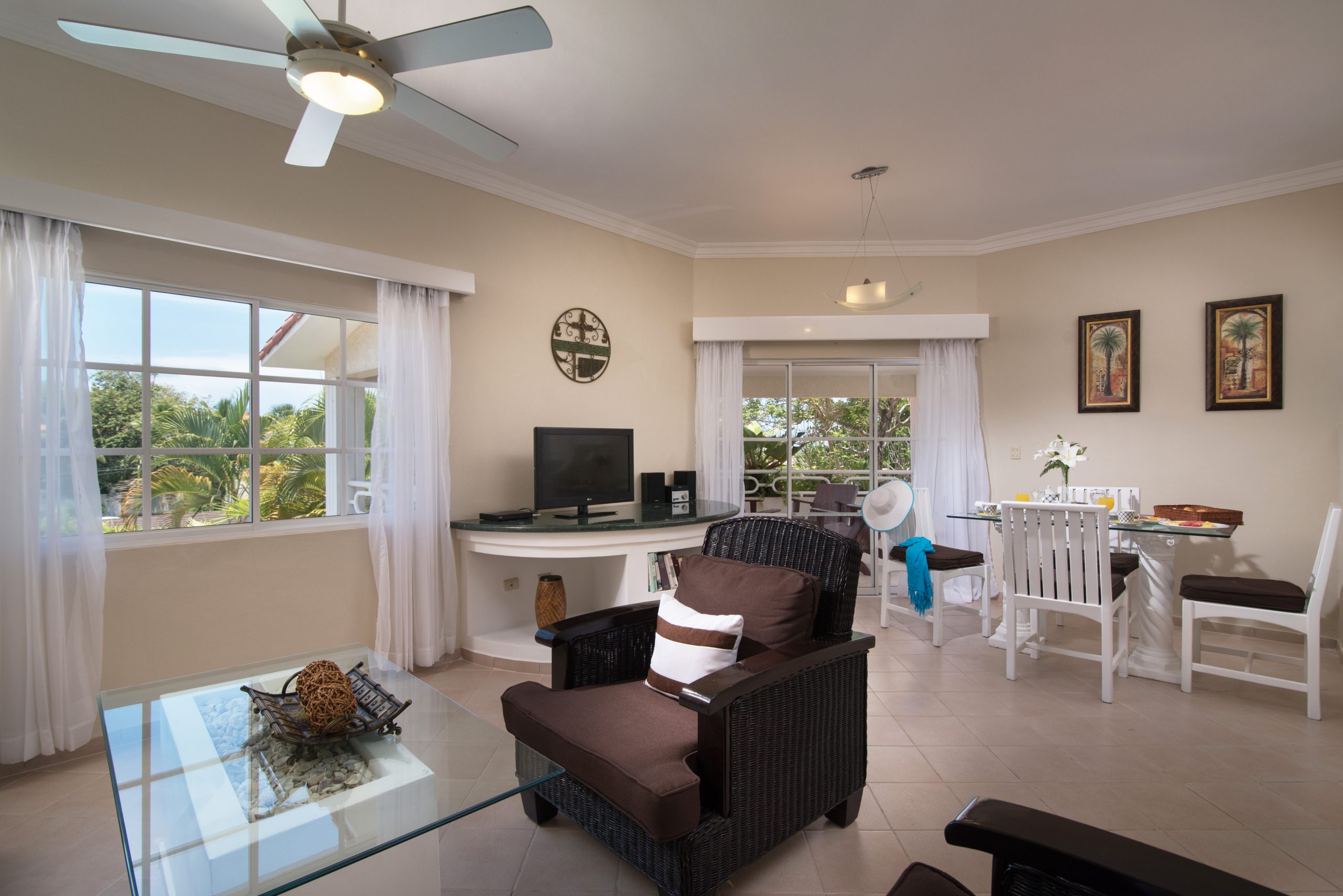 2018-Crown-Suites_11-scaled