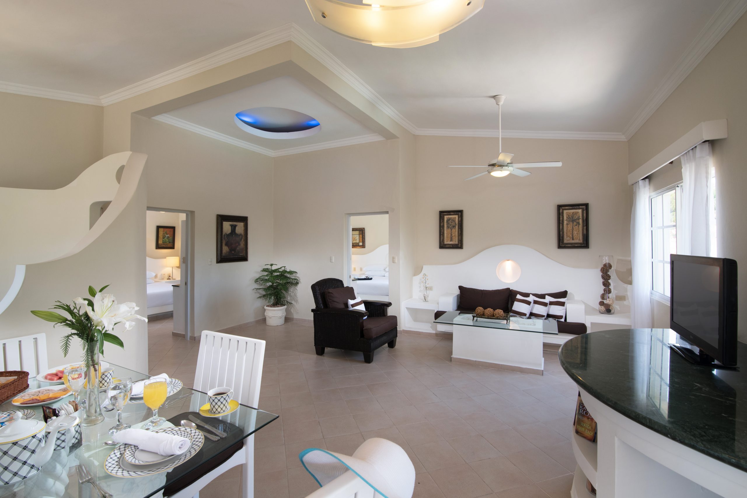 2018-Crown-Suites_12-scaled