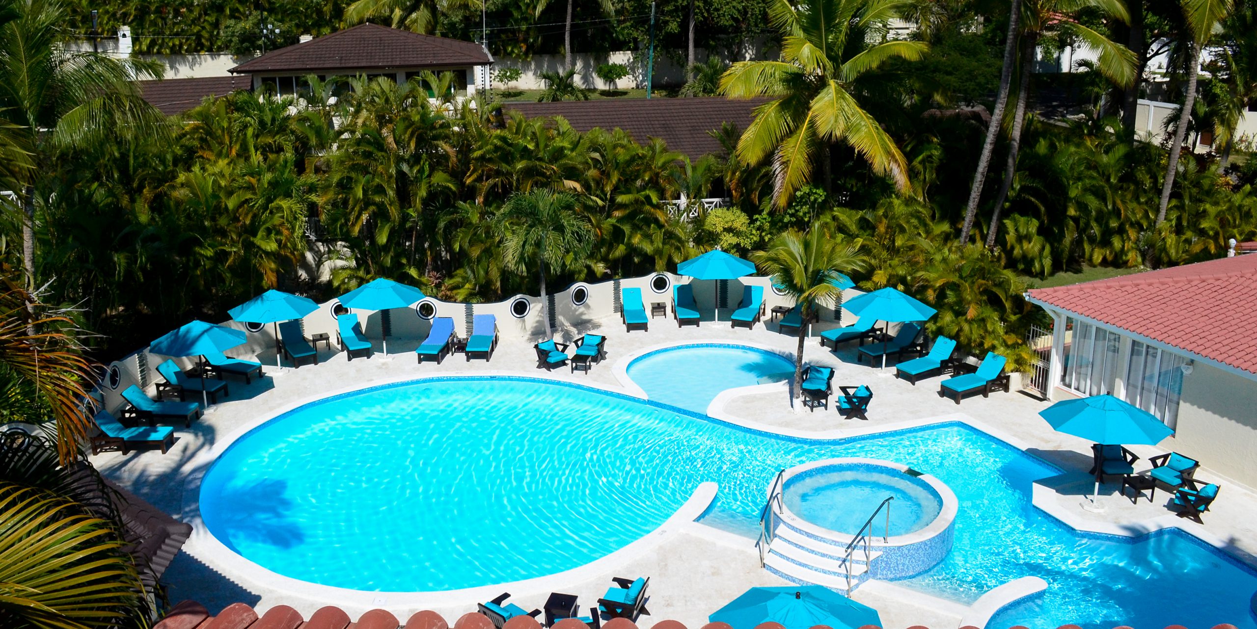 2018-Tropical-Rooms_35-scaled