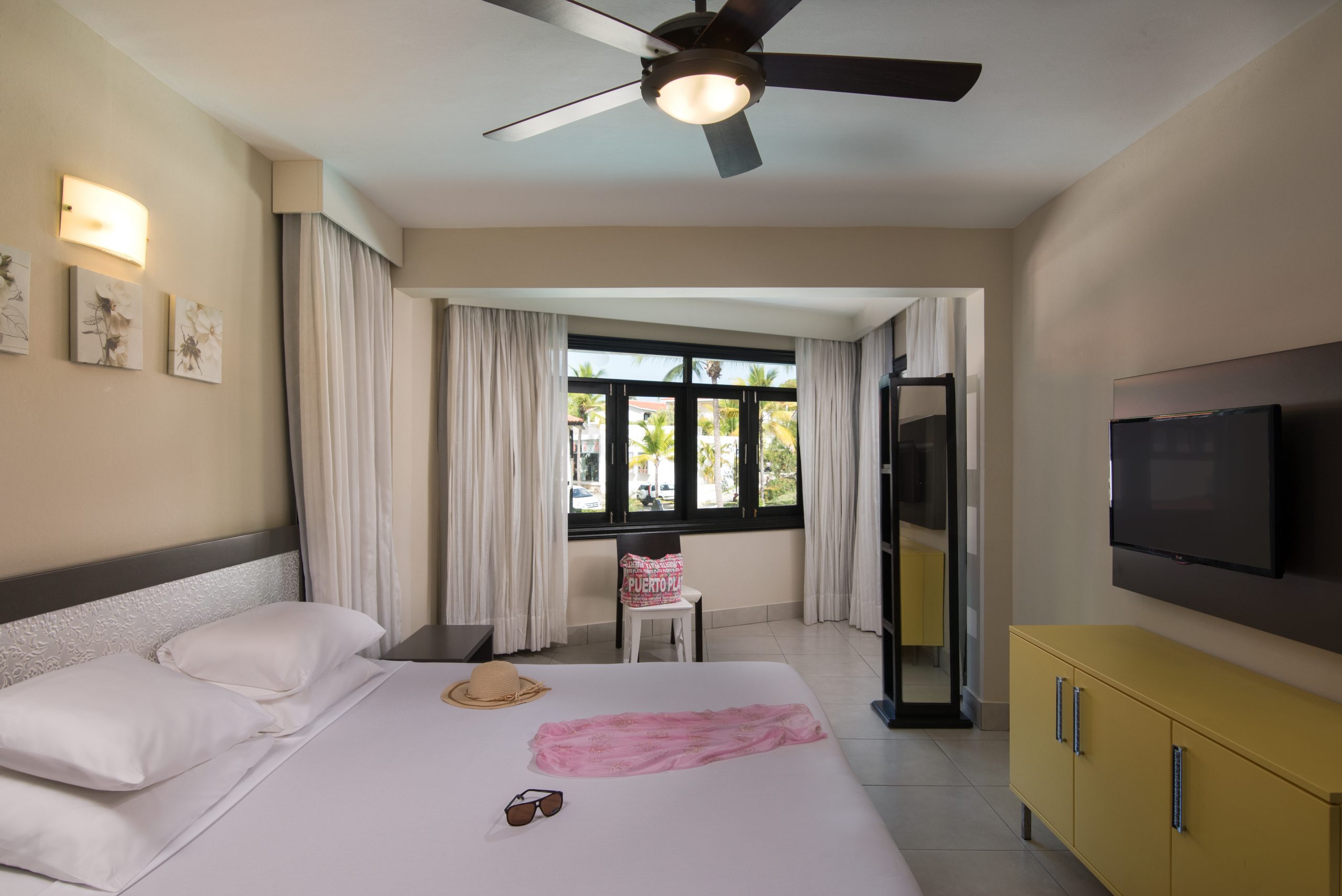 2018_Roayl-Suites_4-scaled